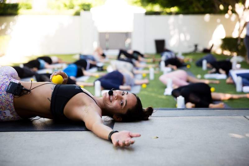 Segnalazione del dovere dal pozzo+buon ritiro a Palm Springs