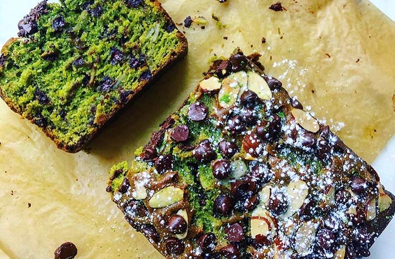 Questo pane vegano al cioccolato-matcha è la parte migliore del risveglio