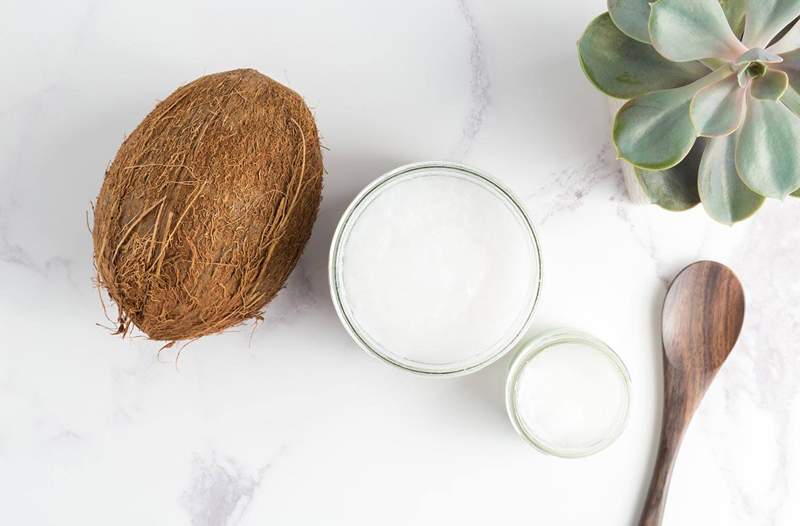 Este truco de aceite de coco podría hacer que tu cabello crezca más rápido