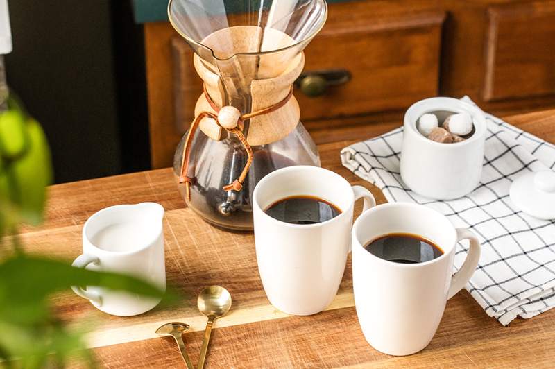 'Ik ben een RD, en hier is de reden waarom koffie je maag-plus irriteert, hoe je het kunt voorkomen zonder koude kalkoen te gaan'