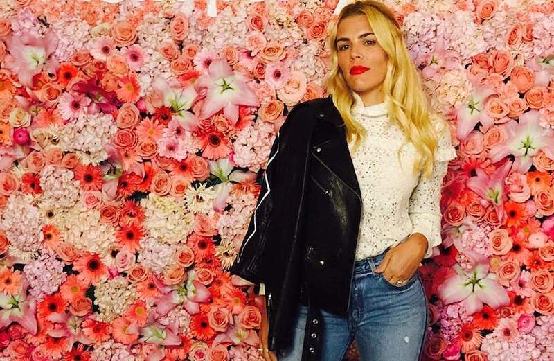 Meşgul Philipps, gece geç saatlerde tv ev sahiplerinin (sınırlı) saflarına katıldı