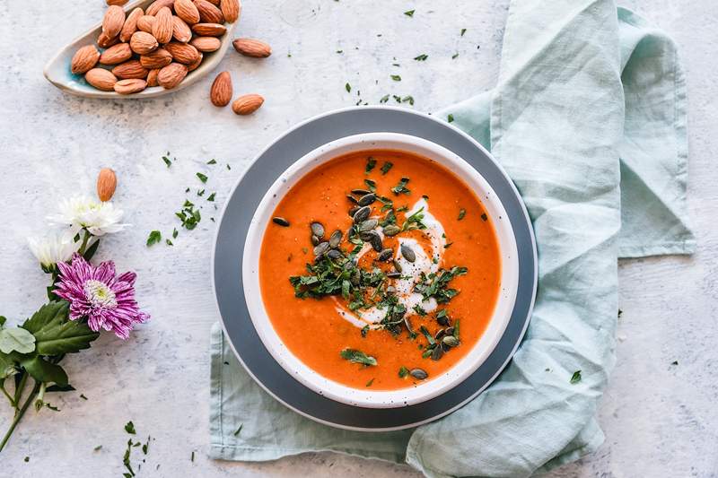 Les 6 soupes en conserve les plus saines pour toujours garder dans votre garde-manger, selon un diététiste