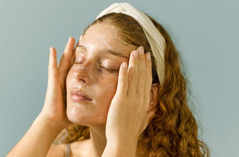 5 Técnicas de masaje facial que ayudan a aliviar el estrés y la ansiedad acumulados