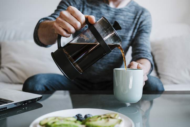 Gör den perfekta koppen kaffe varje gång med denna enkla (ja, lätt) franska press