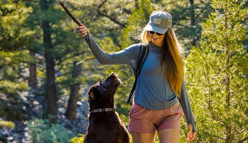 Tämä aurinko-suojaava huppari on niin mukava ja kerrosystävällinen, käytän sitä kerran viikossa