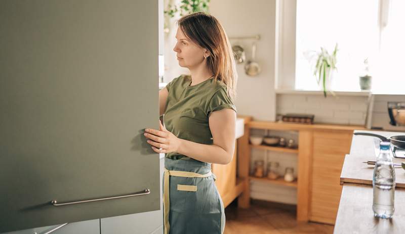 Kann bestätigen, dass das Hinzufügen eines faulen Susan zu meinem Kühlschrank organisiert bleibt und die Lebensmittelverschwendung so viel einfacher macht