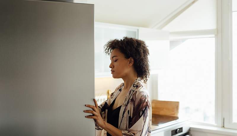 Esattamente per quanto tempo puoi prolungare la vita di alcuni oggetti di dispensa refrigerandoli