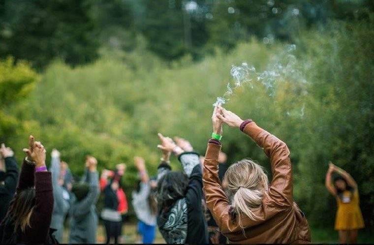 Cannabis-drivna kvinnors retreat är nu officiellt en sak