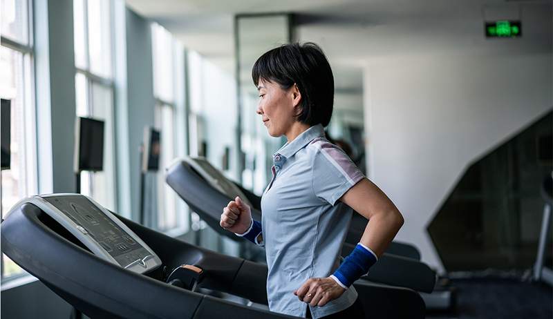 Ce test de fitness fonctionnel mesure l'agilité et la force pour les adultes de plus de 60 ans