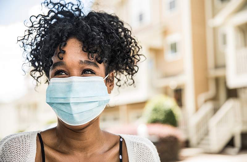 'Ik ben een make -upartiest en ik heb eindelijk 3 instellingssprays gevonden die daadwerkelijk tegen mijn masker staan'