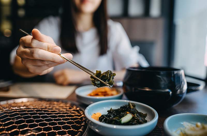 Mitä kehosi yrittää kertoa sinulle, kun sinulla on suolaisia ​​ruokia, TCM -asiantuntijoiden mukaan