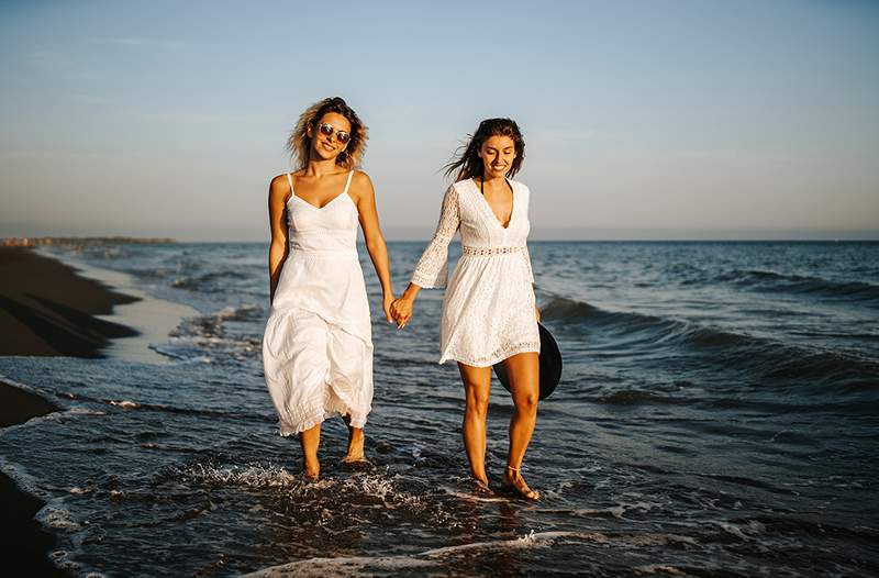 10 robes blanches fluide pour votre garde-robe d'été élégante sans effort