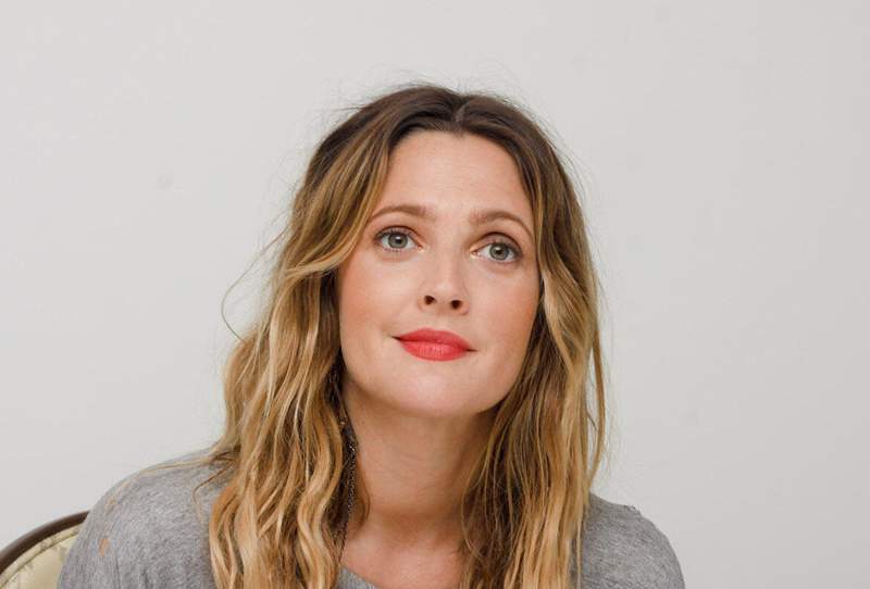 Drew Barrymore's før og efter med apotek plastfri shampoo har overbevist mig om at købe en