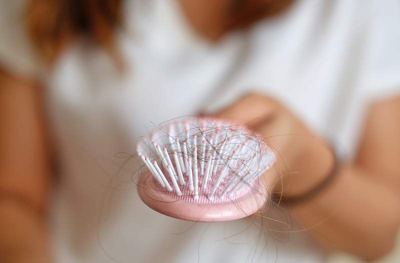 Mengapa keguguran rambut pandemik berlaku kepada semua orang?