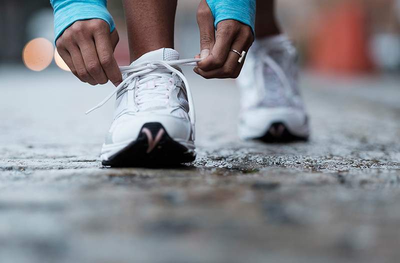 Det här är de bästa vandringsskorna att bära om du har plantar fasciit, enligt en podiatrist