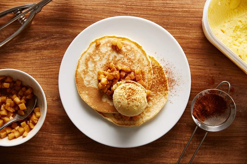 Diese gutfreundlichen Lebkuchenpfannkuchen sind das perfekte gemütliche Morgenfrühstück