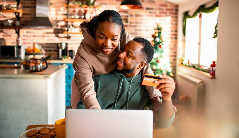 Rond uw weekend winkelen af ​​met geschenken die teruggeven voor het geven van dinsdag