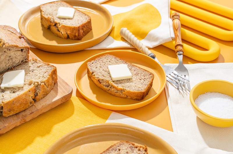 Voor perfect gebakken bananenbrood dat bijna nul moeite vereist, gebruik je grill-hher's How