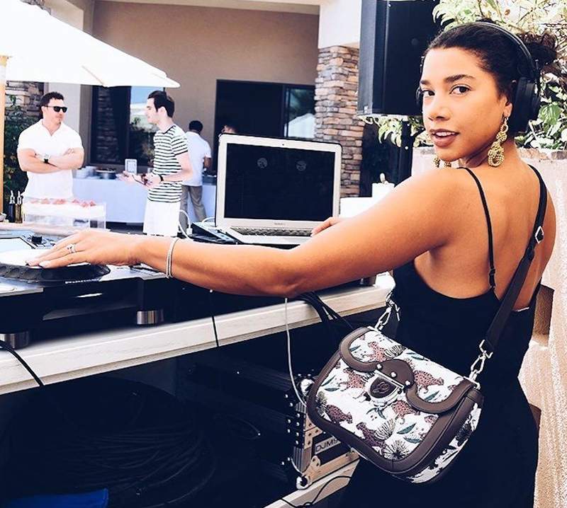 Hitra (in brezplačna) navada Hannah Bronfman računa na stresnjenje