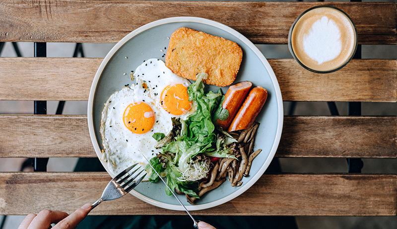 Dit 2-ingrediënt hart-gezonde avocado hash bruin recept is eigenlijk avocado toast 2.0