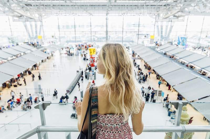 Questi sono i cibi più sani da ordinare alle catene di ristoranti aeroportuali