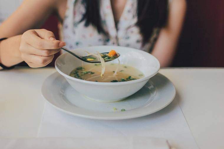 Cosa hai bisogno di mangiare per una pelle più sana