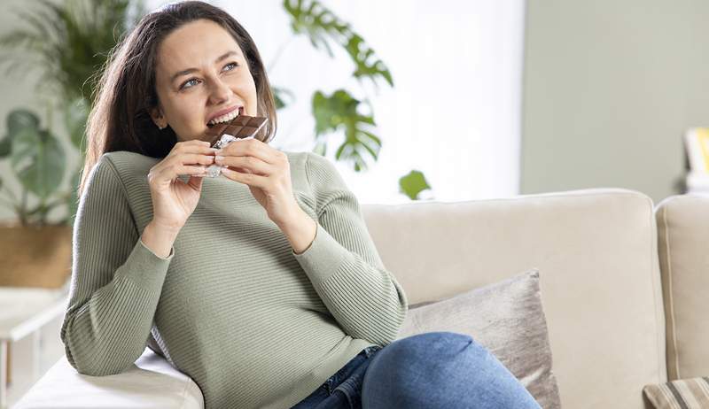 Un RD condivide la sua barretta di cioccolato preferita con benefici antinfiammatori ed è ora in vendita