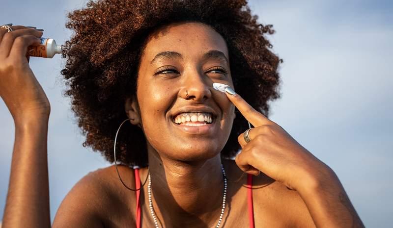 Tento vitamínový SPF-infúziou SPF súčasne rozjasňuje a chráni vašu pokožku-a má takmer dokonalé hodnotenie