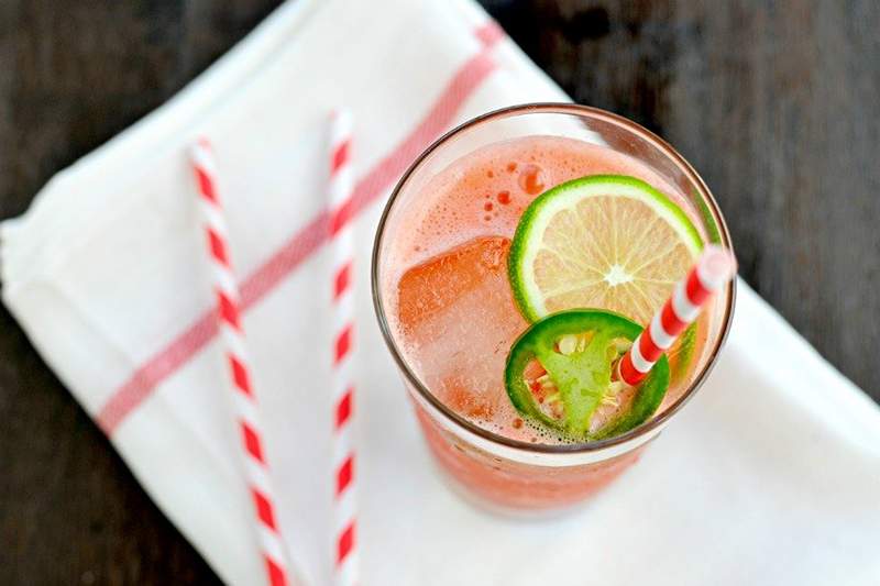 7 Makeover Mocktail Segar dan Perayaan Untuk Parti Cinco de Mayo anda