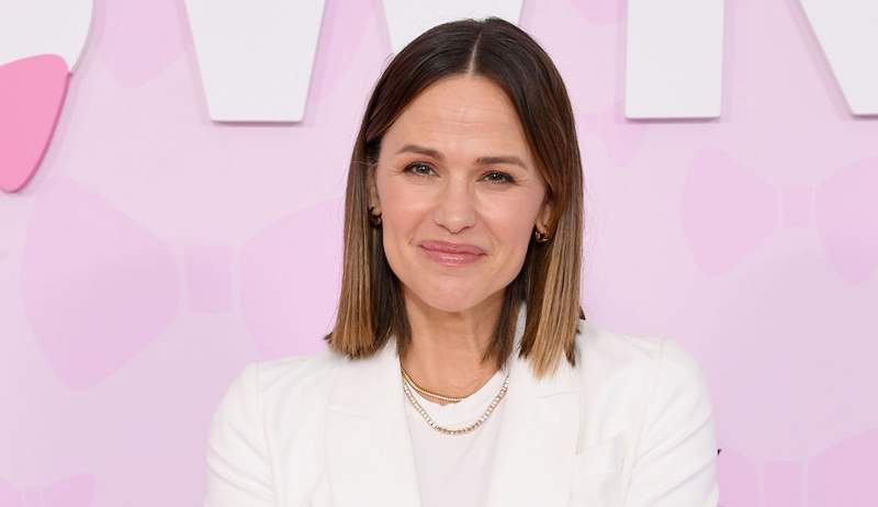 Ulje za kosu za kosu Jennifer Garner u prodaji je u prodaji za samo 11 dolara