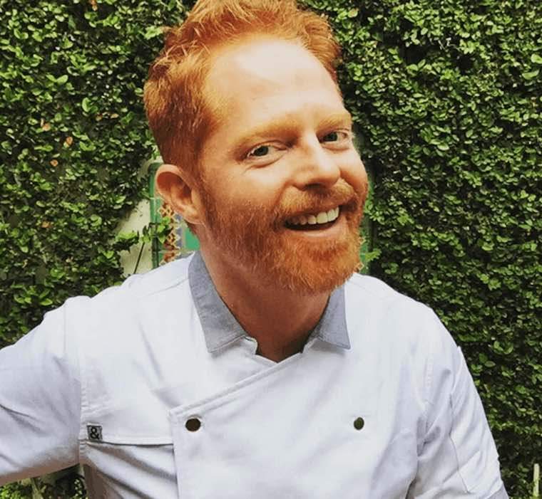 Kavos sukeltas kokteilis, kuris ryte eina Jesse Tyler Ferguson