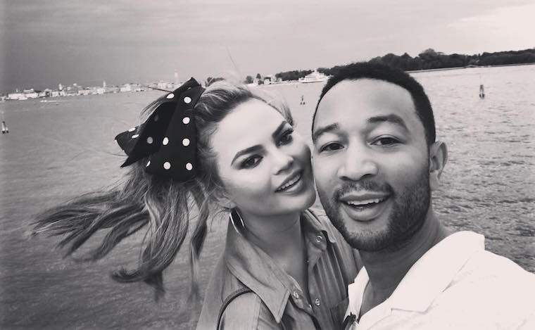 Jak John Legend a Chrissy Teigen udržují svůj vztah (se sociálními médii)