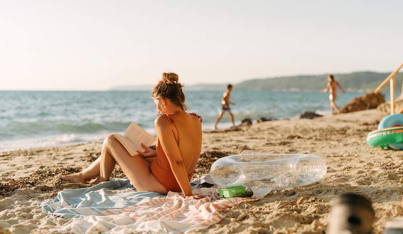 Rilis buku terbaik bulan ini adalah turner halaman mutlak (simpanan di tas pantai Anda, secepatnya)