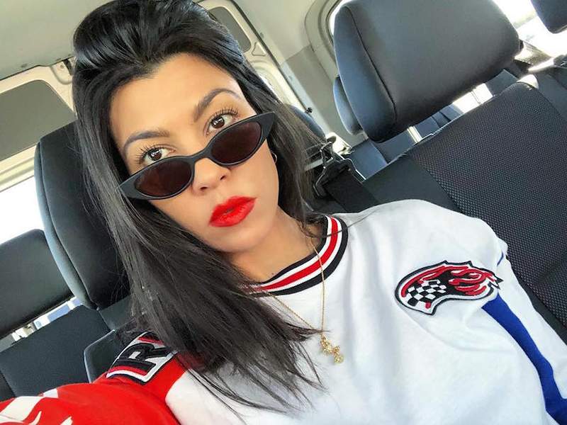 Kourtney Kardashian melobi untuk kecantikan bersih-apa artinya