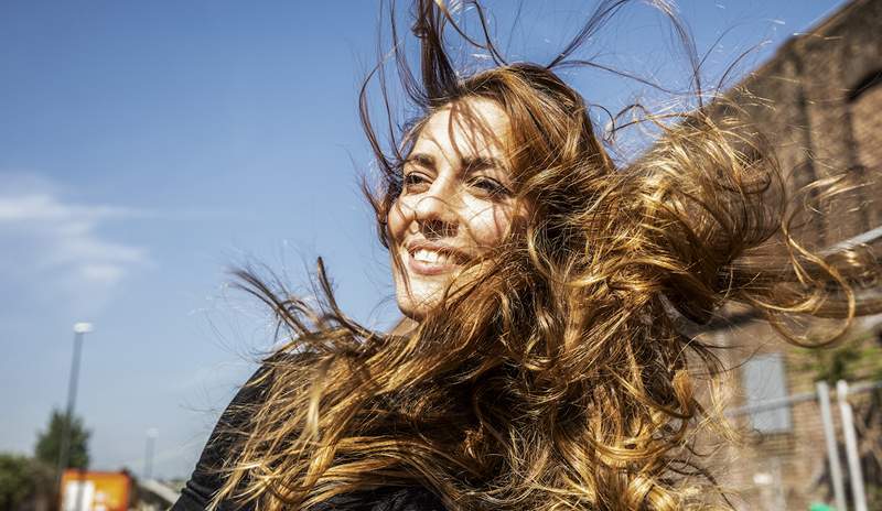 Ho usato shampoo e balsamo CBD per riparare i capelli aridi e danneggiati i risultati sono stati sbalorditivi