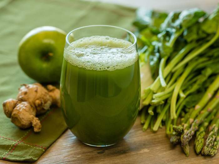 Resep jus hijau favorit saya menggambar Canole of Fitlife.Televisi