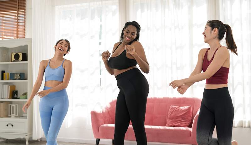 Ora hai la possibilità di risparmiare fino al 60% sui leggings Lululemon preferiti dai fan, reggiseni sportivi e altre centinaia di elementi essenziali