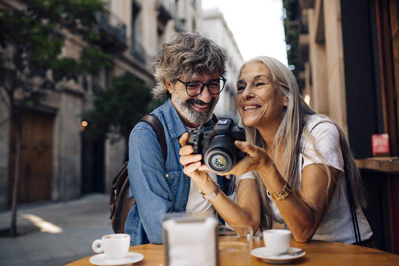 Jag är en 61-årig sex- och relationsterapeut, och det här är de 6 vanor som håller relationerna vid liv längst