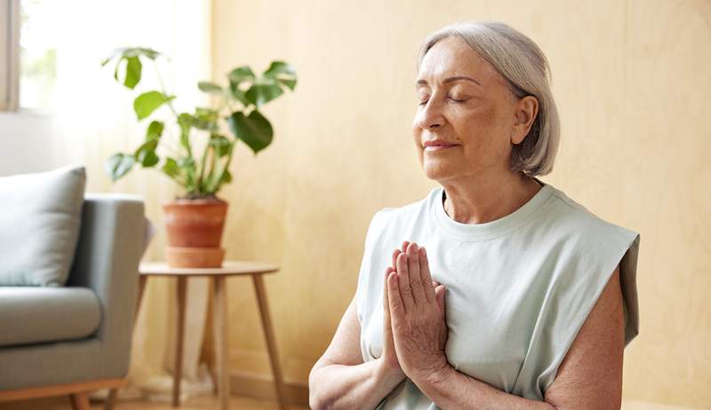 Meditacija lahko pomaga olajšati tesnobo, en dih naenkrat