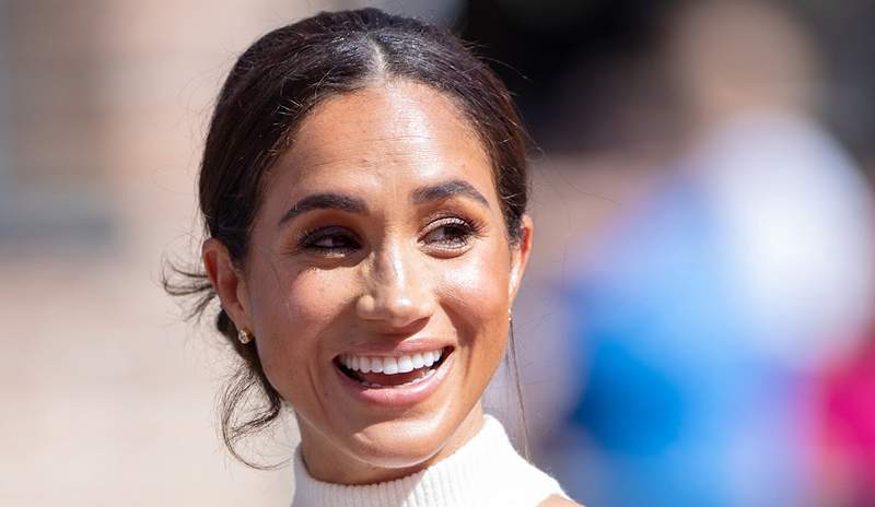 Meghan Markle suka ini 'diam -diam selipar' rata dengan kusyen busa memori