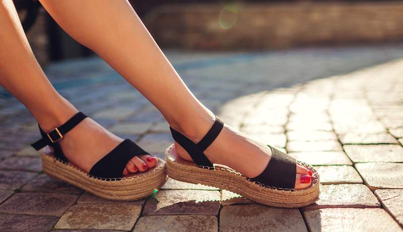 Deze 10 sandalen hoeven niet te worden ingebroken en we dragen ze de hele lente en zomer lang