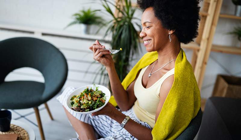 `` Je suis un médecin de médecine fonctionnelle, et ce sont les 4 nutriments les plus importants à manger pour stimuler la santé du cerveau ''