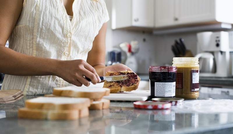 To jest sekret tworzenia PB&J, który nie stanie się rozmoczony (tak, nawet gdy jesteś na plaży lub na wędrówce)