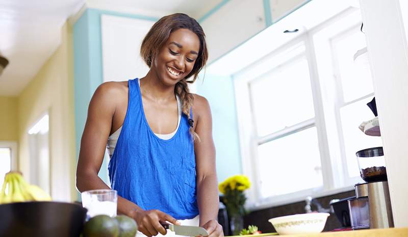 Ecco esattamente cosa dovresti mangiare dopo l'esercizio se sei vegano, secondo un dietista