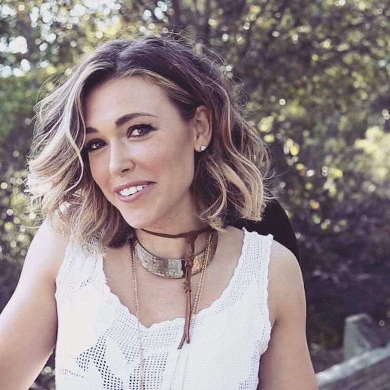 Hvordan man støtter en ven, der har brystkræft, ifølge Rachel Platten