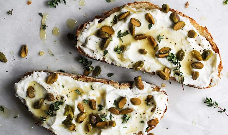 Ricotta Toast je virusni recept RDS pravi, da je odličen za zdravje možganov-tukaj je 8 načinov, kako ga jesti