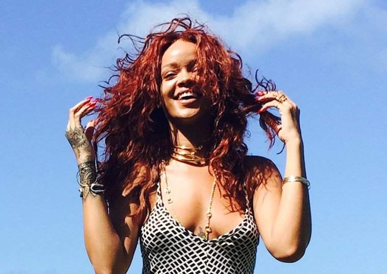 L'unico prodotto di bellezza che fa sentire Rihanna Glaming