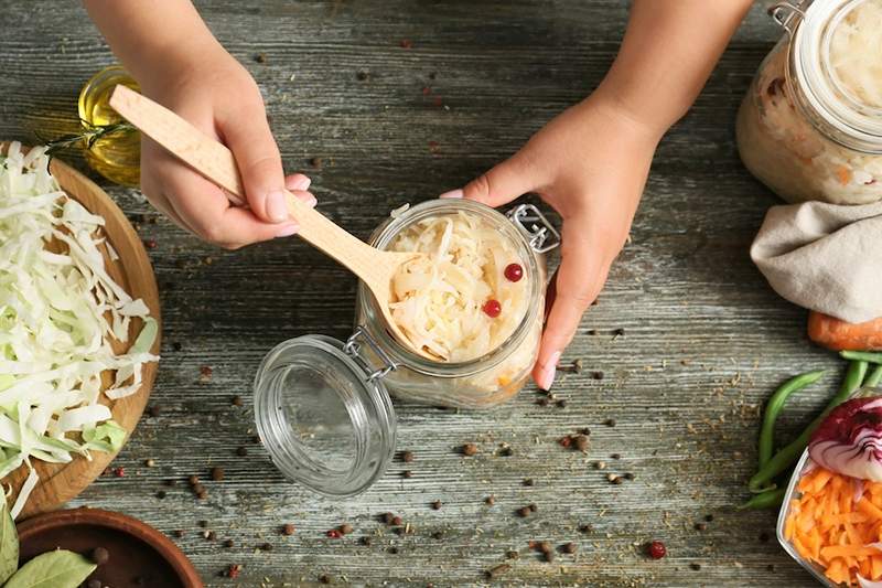 Non alzare il naso a Sauerkraut perché ha un sacco di benefici per il tuo corpo