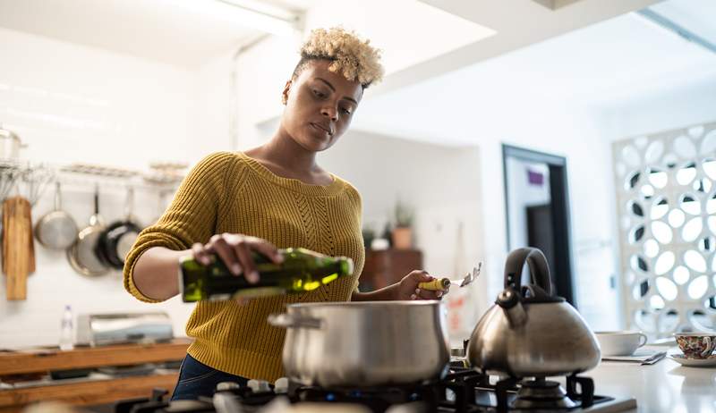 Gli oli di semina possono davvero causare infiammazione e danneggiare l'intestino? Gli esperti parlano attraverso le affermazioni sulla salute