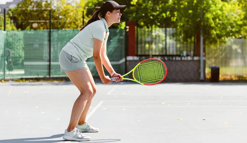 8 kasut terbaik untuk tenis yang akan membawa perlawanan anda ke peringkat seterusnya (dan elakkan kecederaan)